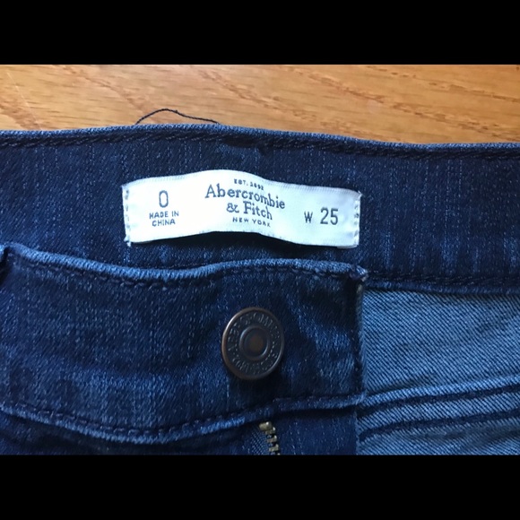 Hot 💥 short shorts💥 - Picture 4 of 5